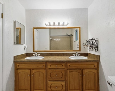 1716 Sw 77th Terrace - Photo Thumbnail 12