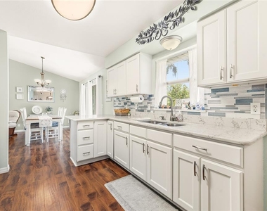4953 Se 33rd Terrace - Photo Thumbnail 11