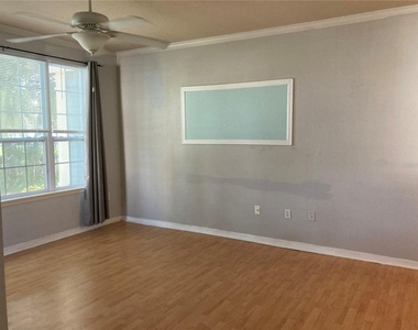 5541 Rosehill Road - Photo Thumbnail 10