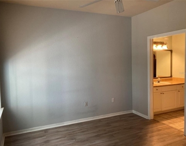 5541 Rosehill Road - Photo Thumbnail 14