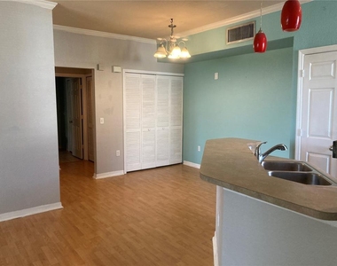 5541 Rosehill Road - Photo Thumbnail 9