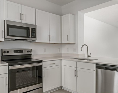 6357 Fairmont Lane - Photo Thumbnail 5