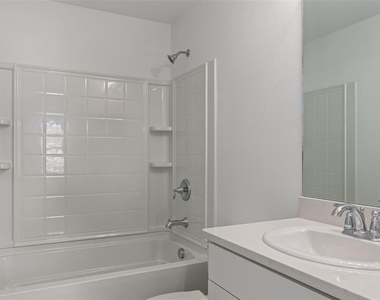 6357 Fairmont Lane - Photo Thumbnail 10