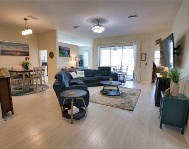 2319 Falcon Trace Lane - Photo Thumbnail 18