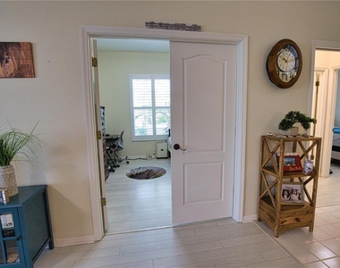 2319 Falcon Trace Lane - Photo Thumbnail 41