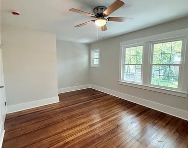 2305 Allen Street - Photo Thumbnail 24