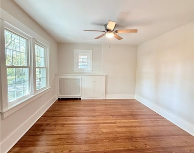 2305 Allen Street - Photo Thumbnail 23