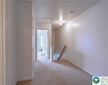 713 Blue Heron Drive - Photo Thumbnail 7