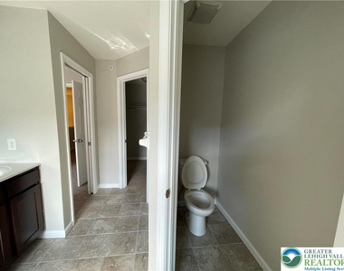 1453 Tarpan Lane - Photo Thumbnail 6