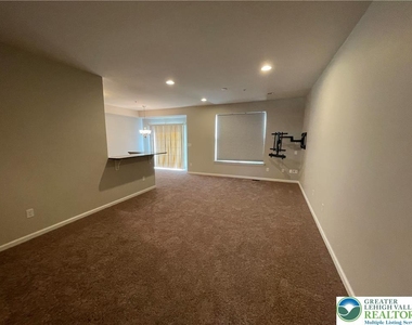 1453 Tarpan Lane - Photo Thumbnail 14