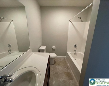 1453 Tarpan Lane - Photo Thumbnail 4