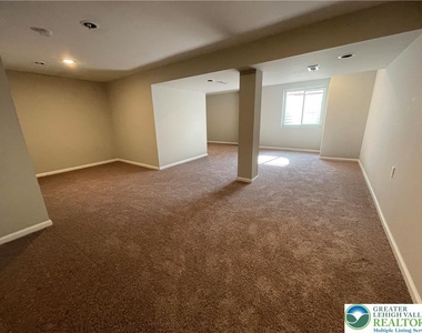 1453 Tarpan Lane - Photo Thumbnail 12