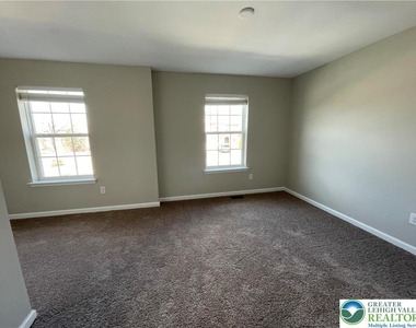 1453 Tarpan Lane - Photo Thumbnail 3