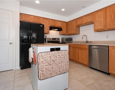 7835 Red Hawk Court - Photo Thumbnail 6