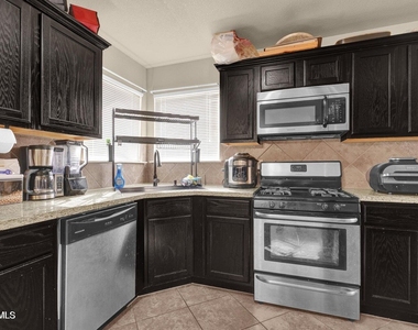 12776 Raul Mendiola Lane - Photo Thumbnail 9