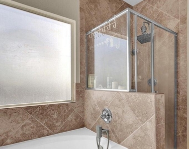 12776 Raul Mendiola Lane - Photo Thumbnail 5