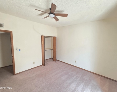 222 Canyon Terrace Drive - Photo Thumbnail 12