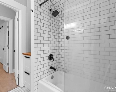 38 Beecher Place - Photo Thumbnail 27