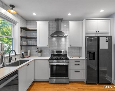 38 Beecher Place - Photo Thumbnail 10