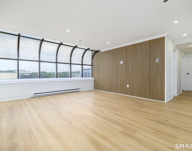 1611 Washington Boulevard - Photo Thumbnail 2