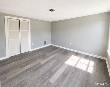 71 Freestone Avenue - Photo Thumbnail 6