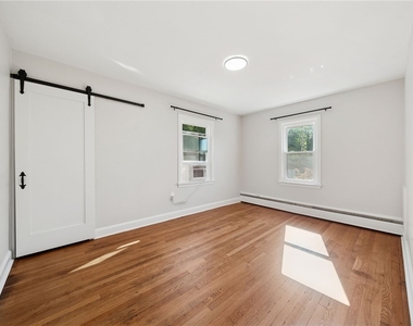 612 Hopkins St - Photo Thumbnail 13