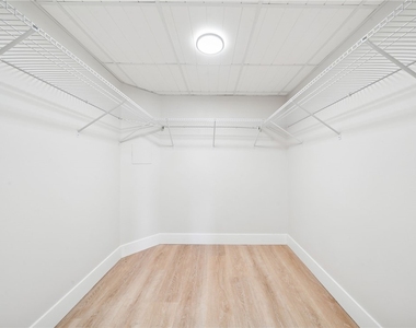 612 Hopkins St - Photo Thumbnail 9