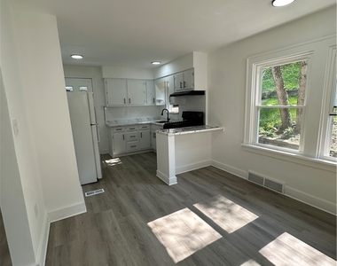 436 Cline St - Photo Thumbnail 2