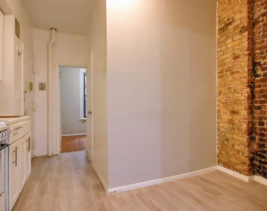  East 6th Street - Photo Thumbnail 5