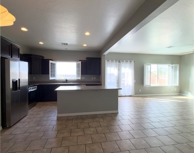 2340 Rue Bienville Way - Photo Thumbnail 10