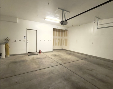 2340 Rue Bienville Way - Photo Thumbnail 38