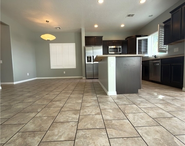 2340 Rue Bienville Way - Photo Thumbnail 8