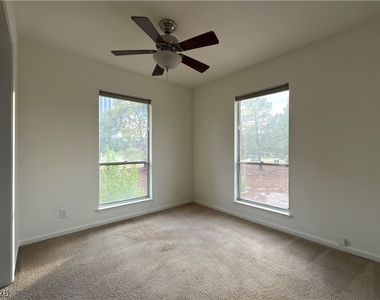 618 Oakmont Avenue - Photo Thumbnail 7