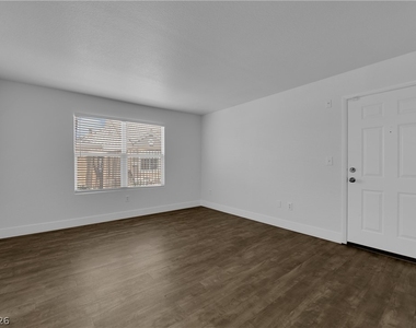 8101 W Flamingo Road - Photo Thumbnail 6