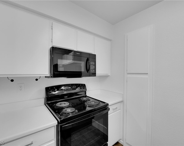 8101 W Flamingo Road - Photo Thumbnail 5