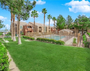 8101 W Flamingo Road - Photo Thumbnail 15