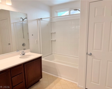 6212 W Cougar Avenue - Photo Thumbnail 20