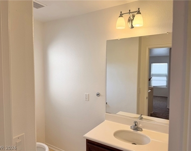 6212 W Cougar Avenue - Photo Thumbnail 28