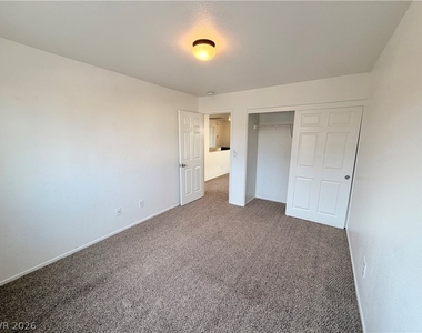 6212 W Cougar Avenue - Photo Thumbnail 29