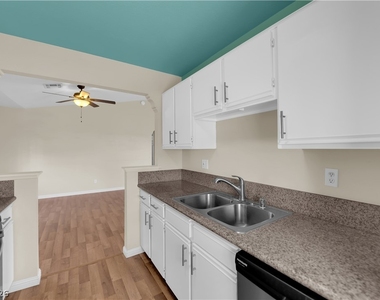 6836 Elm Creek Drive - Photo Thumbnail 9