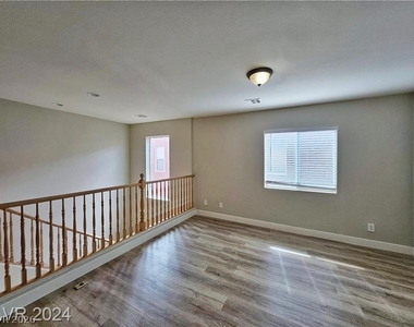 8961 Veneroso Street - Photo Thumbnail 10