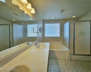 8961 Veneroso Street - Photo Thumbnail 11