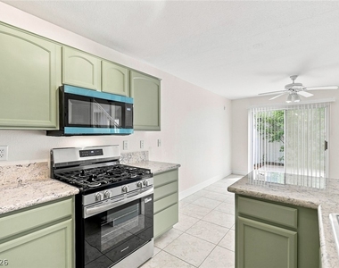 446 Winthrop Place - Photo Thumbnail 22