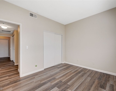 5650 E Sahara Avenue - Photo Thumbnail 27