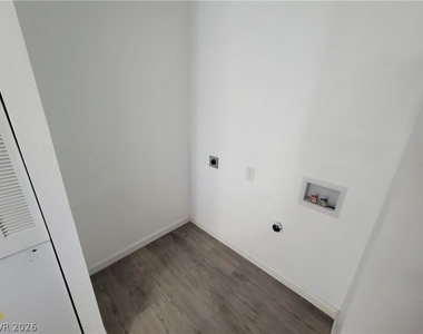 6061 Judson Avenue - Photo Thumbnail 29