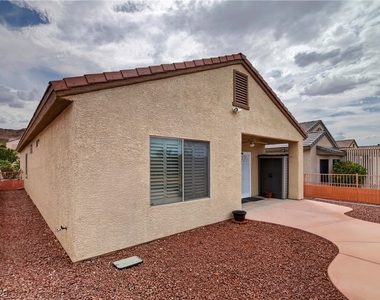 2118 Desert Woods Drive - Photo Thumbnail 17
