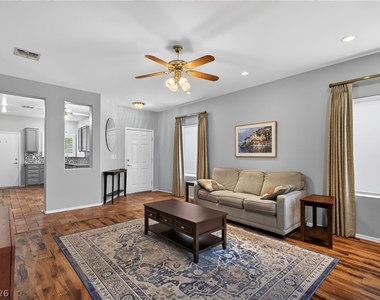 2118 Desert Woods Drive - Photo Thumbnail 3