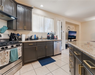 5537 Punto Del Castello Court - Photo Thumbnail 11