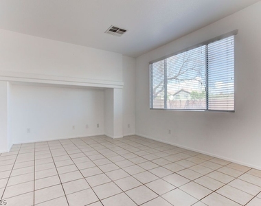 9548 Spring Blush Avenue - Photo Thumbnail 41