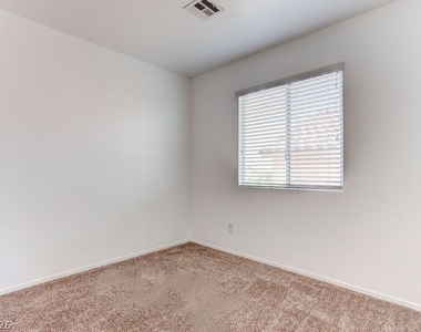 9548 Spring Blush Avenue - Photo Thumbnail 20